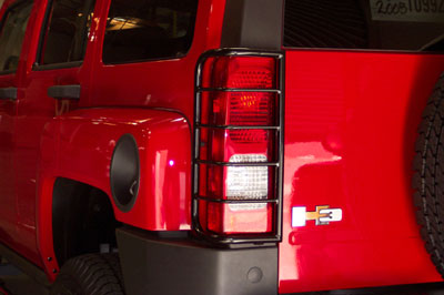 Steel C Hummer H3 Rear Taillight Guards (black)